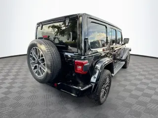 Jeep Wrangler 2023 4x4 High Altitude 4xe 4 puertas SUV