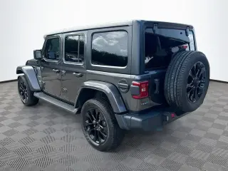 Jeep Wrangler 2023 4x4 Sahara 4xe 4 puertas SUV