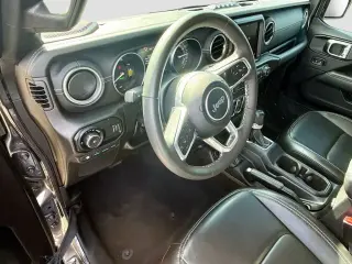 Jeep Wrangler 2023 4x4 Sahara 4xe 4 puertas SUV