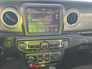 Jeep Wrangler 2023 4x4 Rubicon 4xe Edición 20 Aniversario 4 puertas SUV