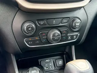 Jeep Cherokee 2018 4x4 Limited 4 puertas SUV