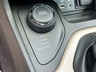 Jeep Cherokee 2018 4x4 Limited 4 puertas SUV