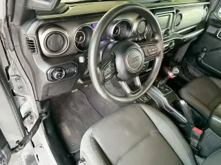 Jeep Gladiator 2021 4x4 Sport 4 puertas Crew Cab 5.0 pies SB