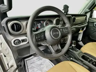 Jeep Gladiator 2023 4x4 Willys Sport 4 puertas Crew Cab 5.0 pies SB