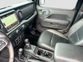 Jeep Gladiator 2021 4x4 Overland 4 puertas Crew Cab 5.0 pies. SB