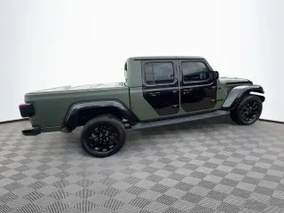 Jeep Gladiator 2021 4x4 Overland 4 puertas Crew Cab 5.0 pies. SB