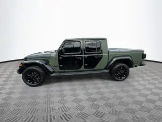 Jeep Gladiator 2021 4x4 Overland 4 puertas Crew Cab 5.0 pies. SB