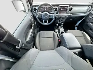 Jeep Gladiator 2023 4x4 Overland 4 puertas Cabina Crew 5.0 pies. SB