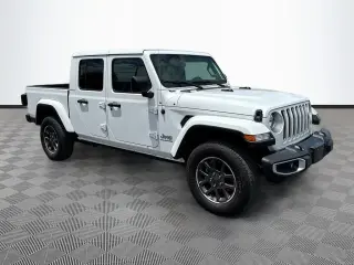 Jeep Gladiator 2023 4x4 Overland 4 puertas Cabina Crew 5.0 pies. SB