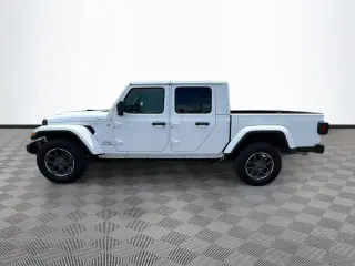 Jeep Gladiator 2023 4x4 Overland 4 puertas Cabina Crew 5.0 pies. SB