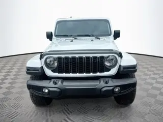 Jeep Gladiator 2025 4x4 Big Bear 4 puertas Crew Cab 5.0 pies SB
