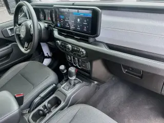 Jeep Gladiator 2025 4x4 Big Bear 4 puertas Crew Cab 5.0 pies SB