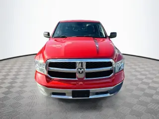 Ram 1500 Classic 2022 4x2 SLT Cabina Doble 4 puertas 5.5 pies Caja Corta Pickup