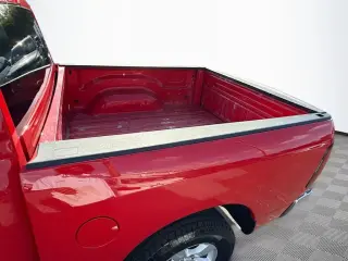 Ram 1500 Classic 2022 4x2 SLT Cabina Doble 4 puertas 5.5 pies Caja Corta Pickup