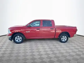 Ram 1500 Classic 2022 4x2 SLT Cabina Doble 4 puertas 5.5 pies Caja Corta Pickup