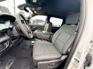 Ram 1500 2025 4x2 Big Horn Cabina Crew de 4 puertas, caja de 5.6 pies