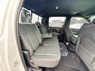 Ram 1500 2025 4x2 Big Horn Cabina Crew de 4 puertas, caja de 5.6 pies
