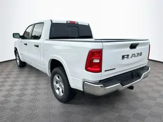Ram 1500 2025 4x2 Big Horn Cabina Crew de 4 puertas, caja de 5.6 pies