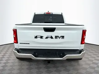 Ram 1500 2025 4x2 Big Horn Cabina Crew de 4 puertas, caja de 5.6 pies