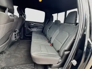 Ram 1500 2022 4x2 Big Horn Cabina de tripulación de 4 puertas y caja de 5.6 pies