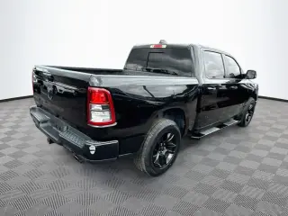 Ram 1500 2022 4x2 Big Horn Cabina de tripulación de 4 puertas y caja de 5.6 pies
