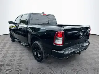 Ram 1500 2022 4x2 Big Horn Cabina de tripulación de 4 puertas y caja de 5.6 pies