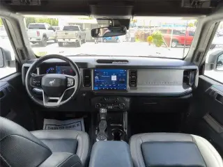 Ford Bronco 2023 4x4 Outer Banks 4 puertas SUV
