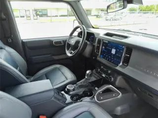 Ford Bronco 2023 4x4 Outer Banks 4 puertas SUV