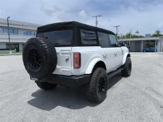 Ford Bronco 2023 4x4 Outer Banks 4 puertas SUV