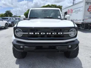 Ford Bronco 2023 4x4 Outer Banks 4 puertas SUV
