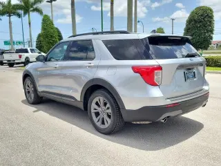 Ford Explorer 2022 XLT 4 puertas SUV