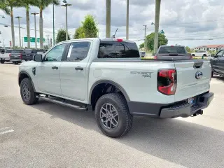 Ford Ranger 2024 4x4 XLT 4 puertas SuperCrew con caja de 5.0 pies