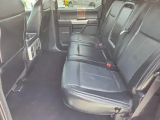 Ford F-150 2019 4x2 Lariat 4 puertas SuperCrew 5.5 pies. SB