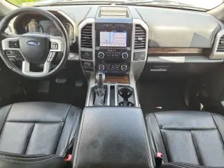 Ford F-150 2019 4x2 Lariat 4 puertas SuperCrew 5.5 pies. SB
