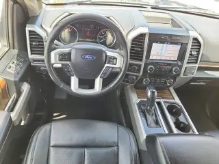 Ford F-150 2019 4x2 Lariat 4 puertas SuperCrew 5.5 pies. SB
