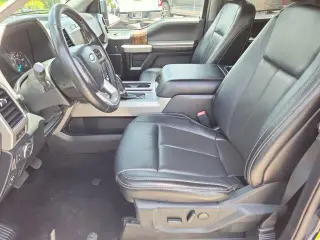 Ford F-150 2019 4x2 Lariat 4 puertas SuperCrew 5.5 pies. SB