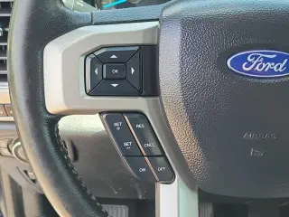 Ford F-150 2019 4x2 Lariat 4 puertas SuperCrew 5.5 pies. SB