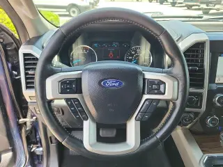 Ford F-150 2019 4x2 Lariat 4 puertas SuperCrew 5.5 pies. SB