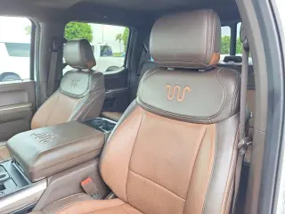 Ford F-150 2021 4x2 King Ranch 4 puertas SuperCrew 5.5 pies. SB