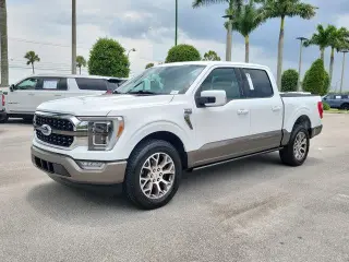 Ford F-150 2021 4x2 King Ranch 4 puertas SuperCrew 5.5 pies. SB