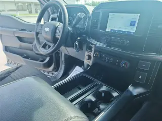 Ford F-150 2023 4x2 XL 4 puertas SuperCrew 5.5 pies. SB