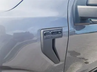 Ford F-150 2023 4x2 XL 4 puertas SuperCrew 5.5 pies. SB