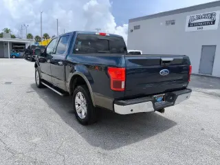 Ford F-150 2019 4x4 Lariat 4 puertas SuperCrew 5.5 pies. SB