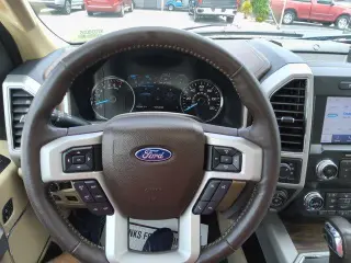 Ford F-150 2019 4x4 Lariat 4 puertas SuperCrew 5.5 pies. SB