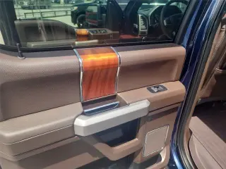 Ford F-150 2018 4x4 King Ranch 4 puertas SuperCrew 5.5 pies. SB