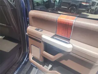 Ford F-150 2018 4x4 King Ranch 4 puertas SuperCrew 5.5 pies. SB
