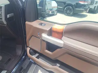 Ford F-150 2018 4x4 King Ranch 4 puertas SuperCrew 5.5 pies. SB