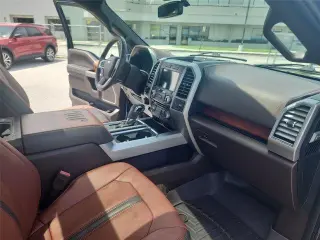 Ford F-150 2018 4x4 King Ranch 4 puertas SuperCrew 5.5 pies. SB