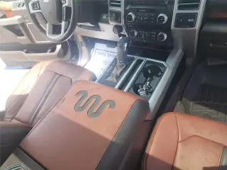 Ford F-150 2018 4x4 King Ranch 4 puertas SuperCrew 5.5 pies. SB