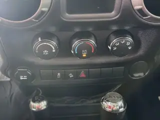 Jeep Wrangler 2015 4x4 Sport 2 puertas SUV